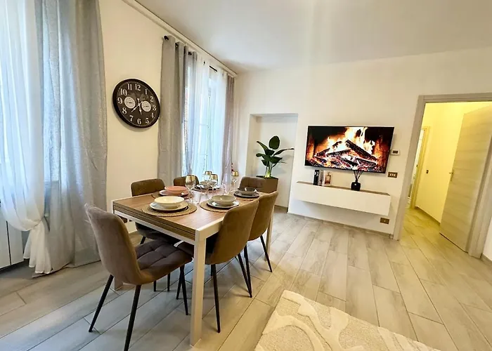 Casa Loren Novara